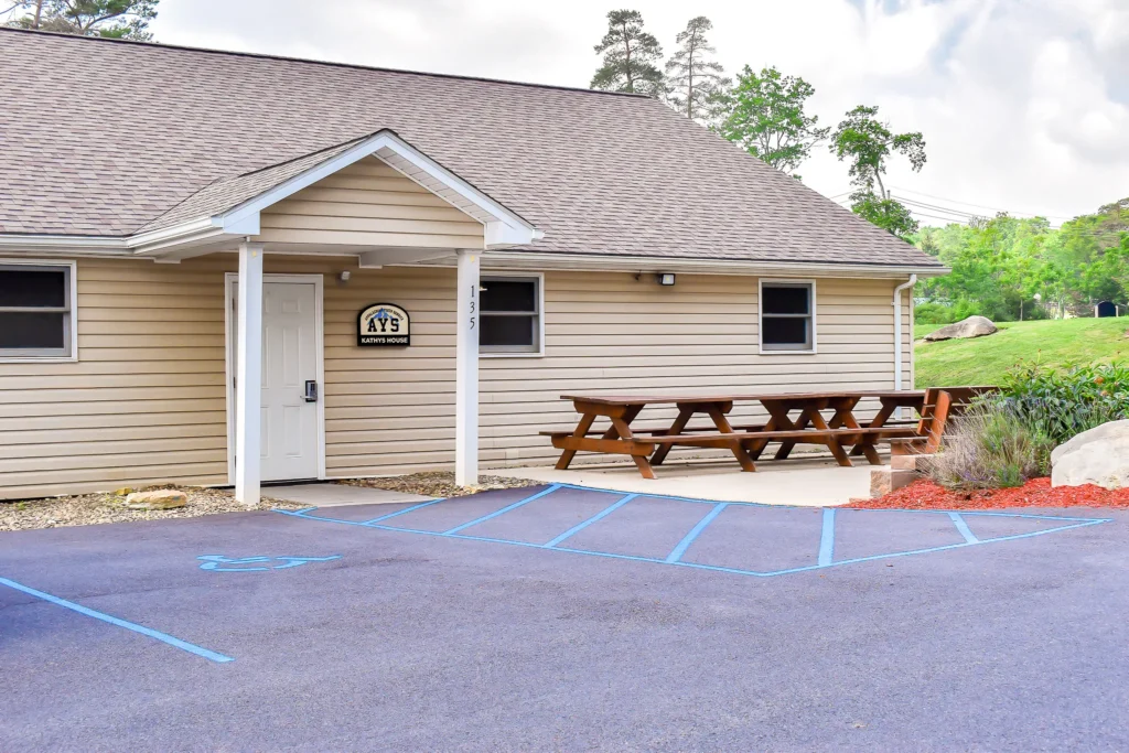 Appalachian Youth Services Kathys House Building